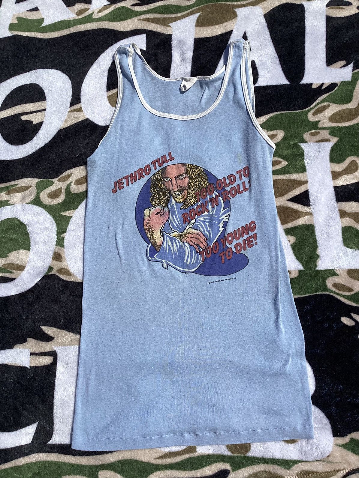Band Tees 1976 Jethro Tull too old to rock ‘n’roll too young to die TT Size US L / EU 52-54 / 3 - 1 Thumbnail
