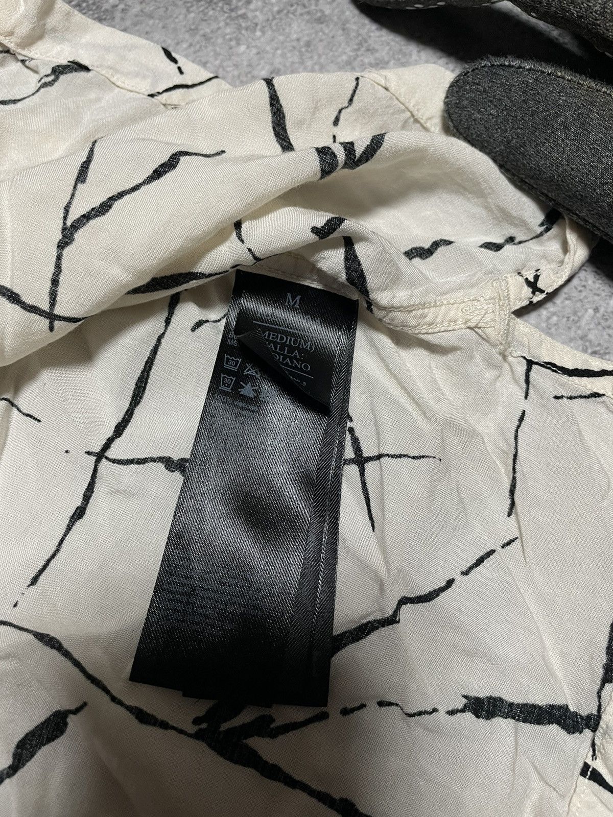 Allsaints Allsaints Short Sleeve Viscose Feather Shirt Size US M / EU 48-50 / 2 - 5 Thumbnail
