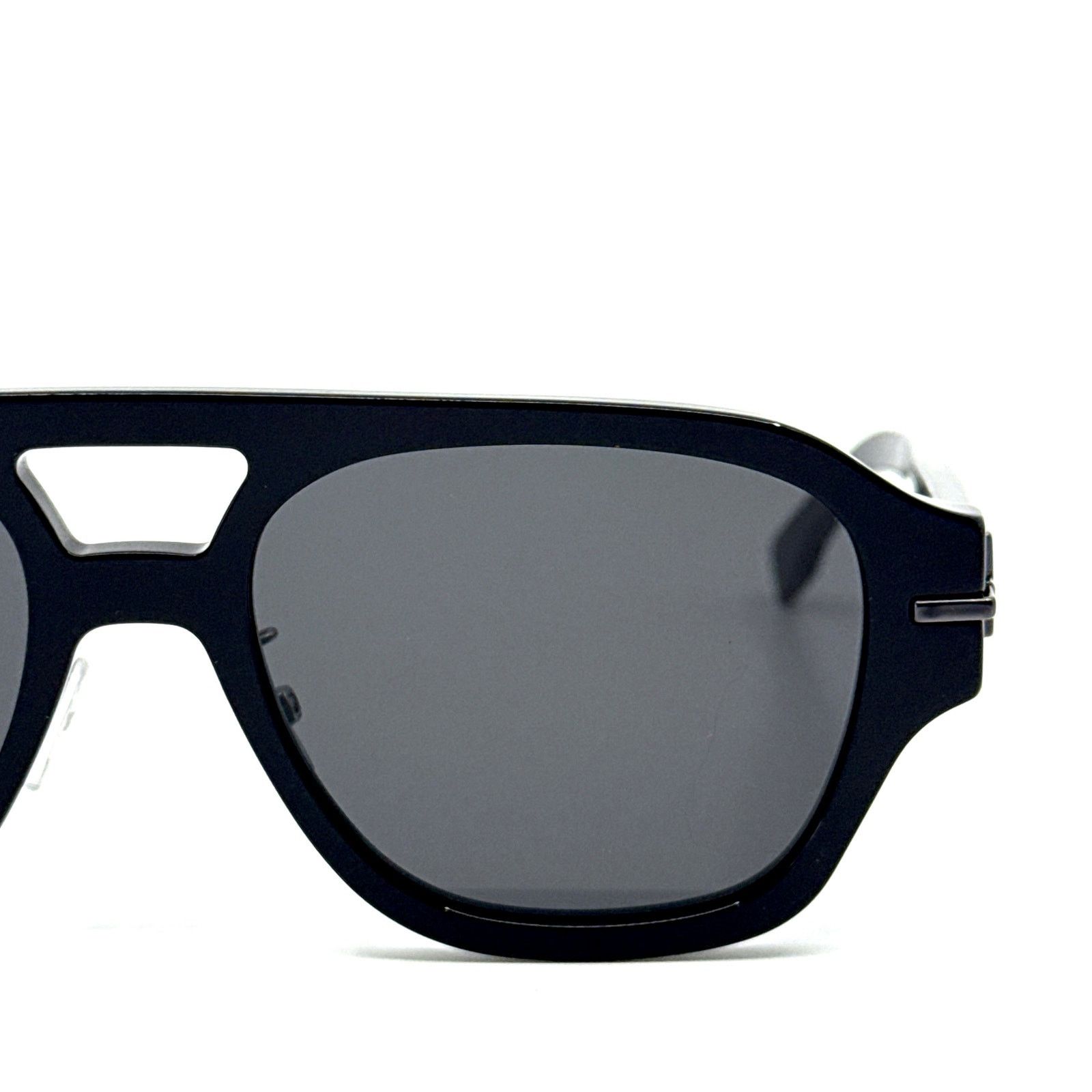 Fendi NEW!!! FENDI Sunglasses FE40130F 01A Authentic Size ONE SIZE - 5 Thumbnail