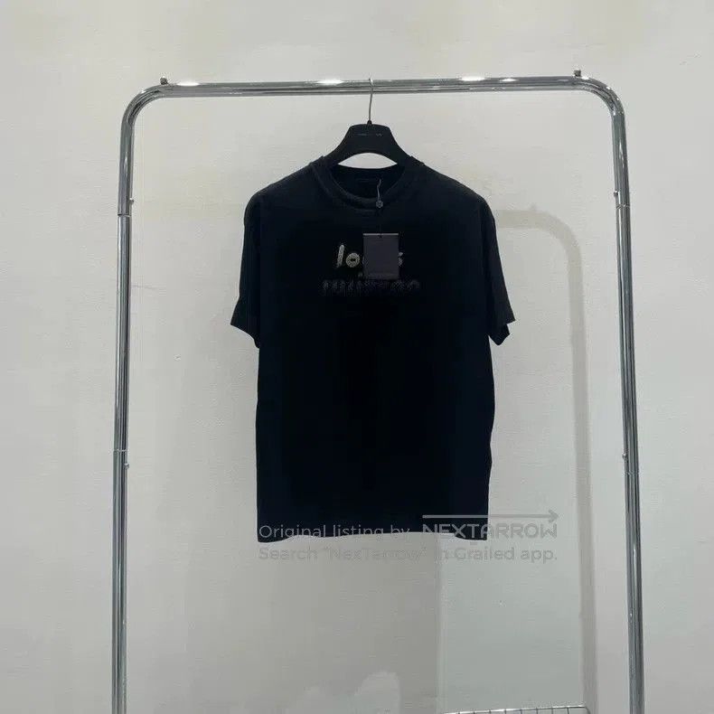Louis Vuitton Louis Vuitton Beaded Logo Short Sleeve Tee. Size US S / EU 44-46 / 1 - 1 Thumbnail