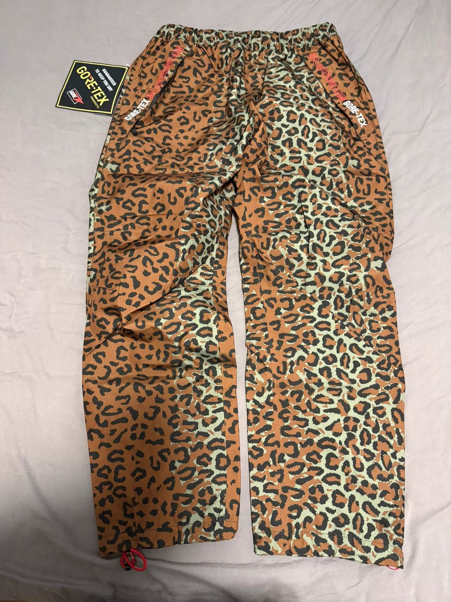 Supreme Supreme Gore-Tex Leopard Print Pants M New With Tags Size US 32 / EU 48 - 1 Thumbnail