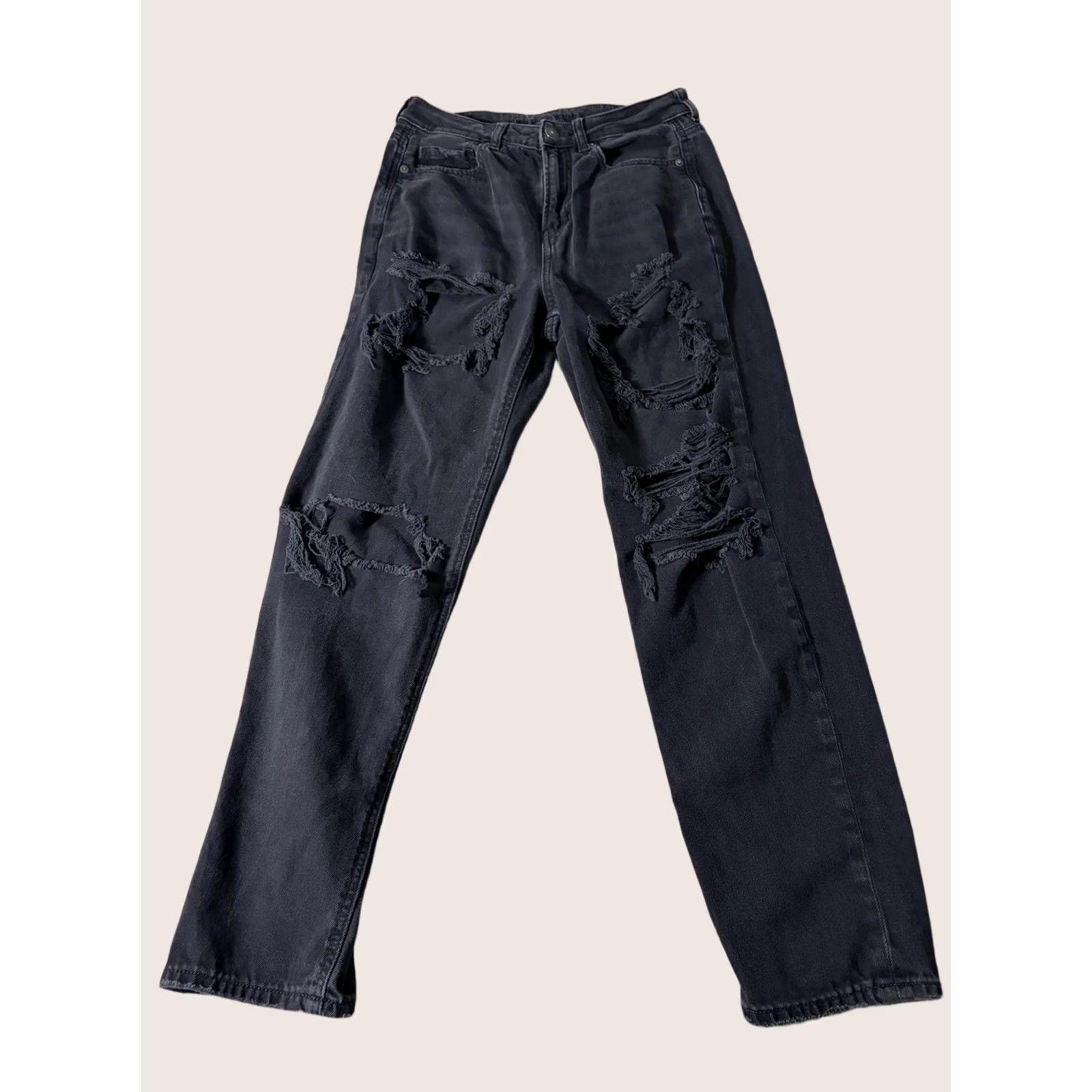 American Eagle Outfitters American Eagle Jeans Womens 4 Black Charcoal Distressed Denim Straight 26x27 Size 27" / US 4 / IT 40 - 1 Thumbnail