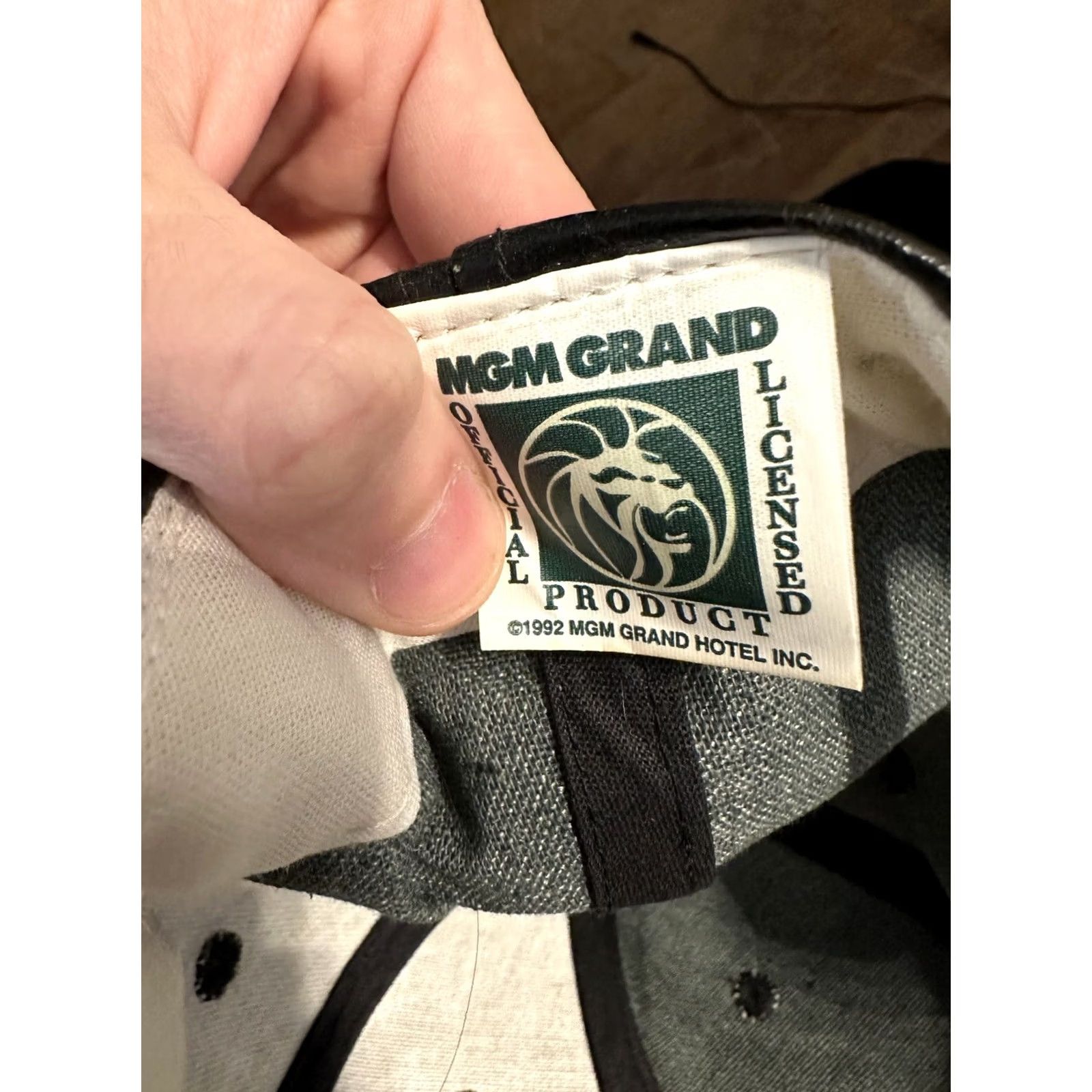 Vintage Vintage MGM Grand Las Vegas Leather SnapBack Hat Casino Hotel Gold Embroid 1992 Size ONE SIZE - 4 Thumbnail