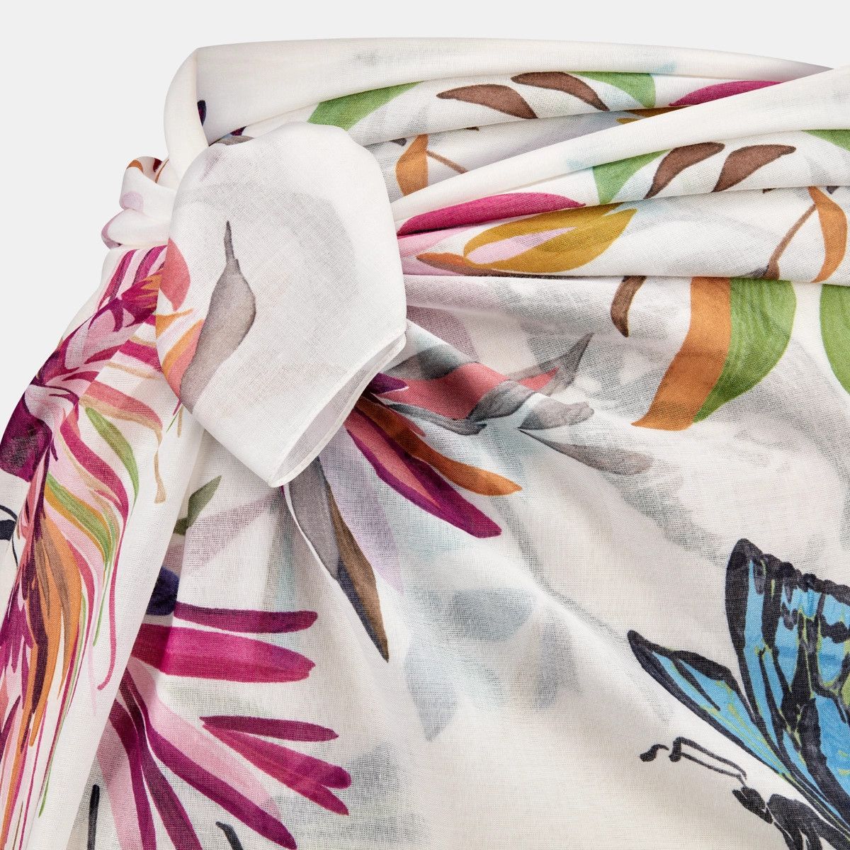 Dior o1bcso1str0226 Size:OS/Jouy Fantastica Sarong in Multicolor Size ONE SIZE - 3 Thumbnail