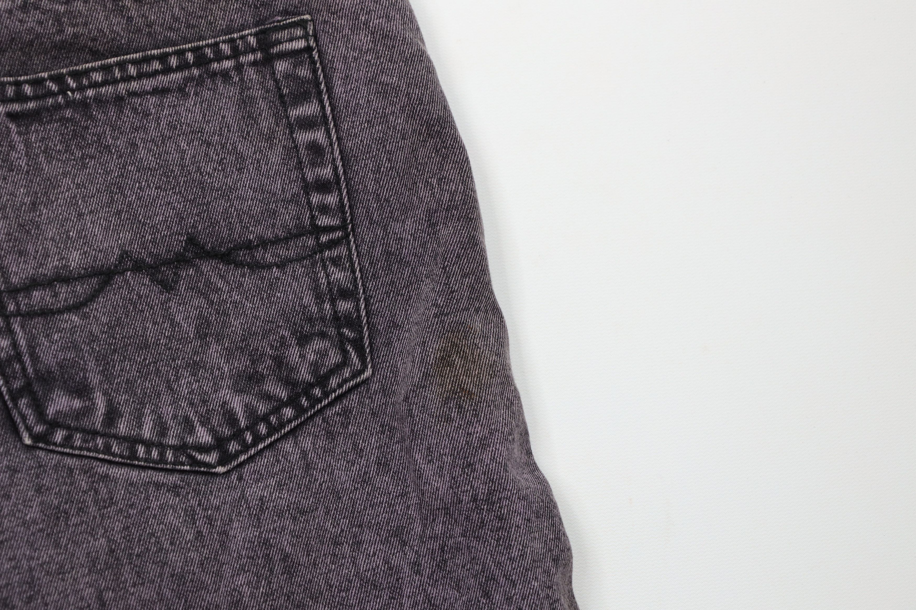 Vintage Vintage 90s Streetwear Fit Acid Wash Denim Shorts Purple Size US 38 / EU 54 - 12 Thumbnail