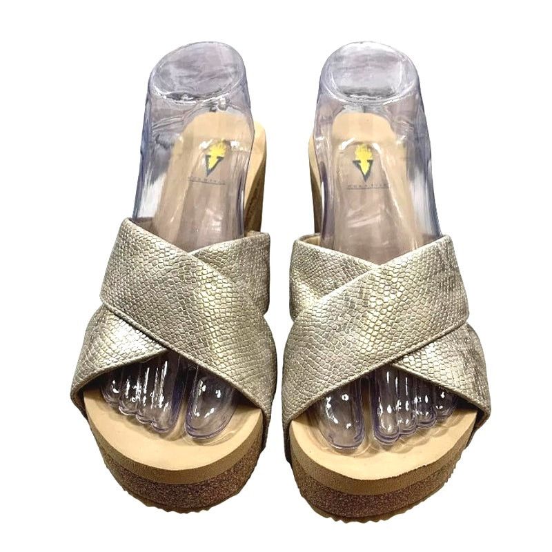 Other VERY VOLATILE Women's Size 6 NEW Gold Print Platform Sandals Size US 6 / IT 36 - 6 Thumbnail