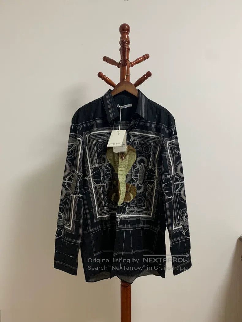 Givenchy Givenchy Cobra Shirt Size US XXS / EU 40 - 1 Thumbnail