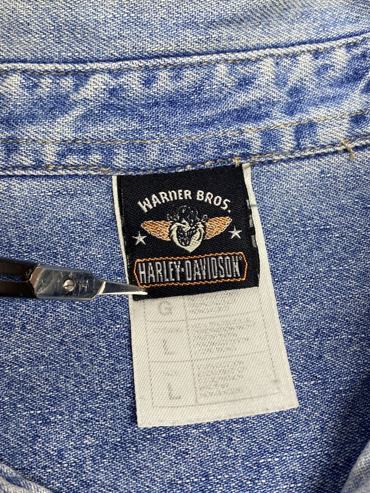 Harley Davidson Rare 90s Harley Davidson Taz Looney Tunes Washed Denim Shirt Size US L / EU 52-54 / 3 - 14 Thumbnail
