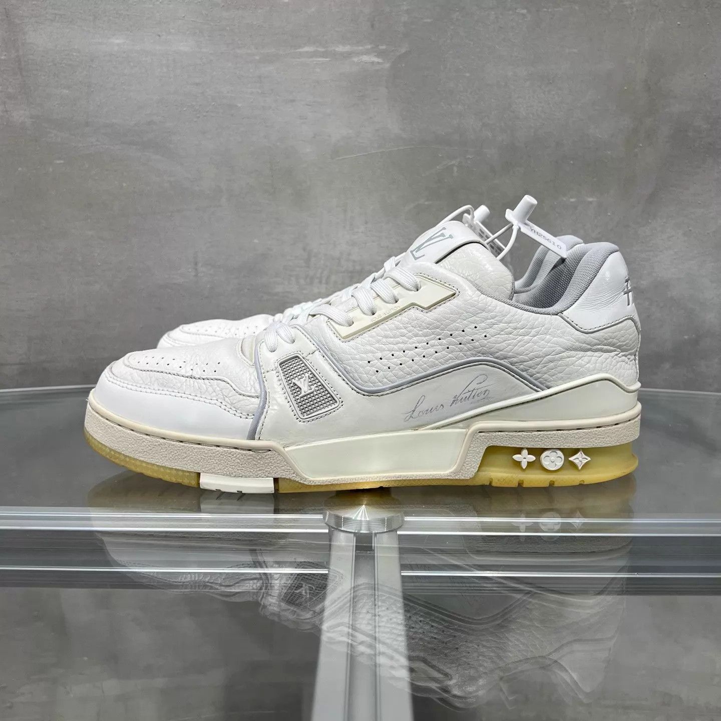 Louis Vuitton LV Trainer White Cement UK7.5 (41.5) Size US 8.5 / EU 41-42 - 4 Thumbnail