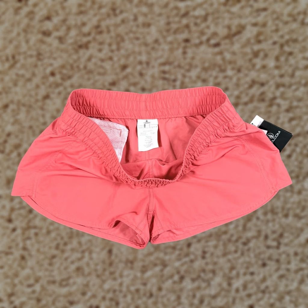 Volcom Volcom Activewear Board Shorts Women's L Coral Pink Floral Logo 34in Waist 2.25in Inseam Summer Beach USA Hipster Reg Womens Size 36" / US 14 / IT 50 - 1 Thumbnail