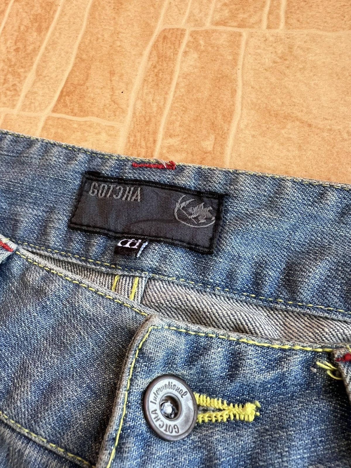 If Six Was Nine Vintage Gotcha Distress Jean Size US 31 - 14 Thumbnail