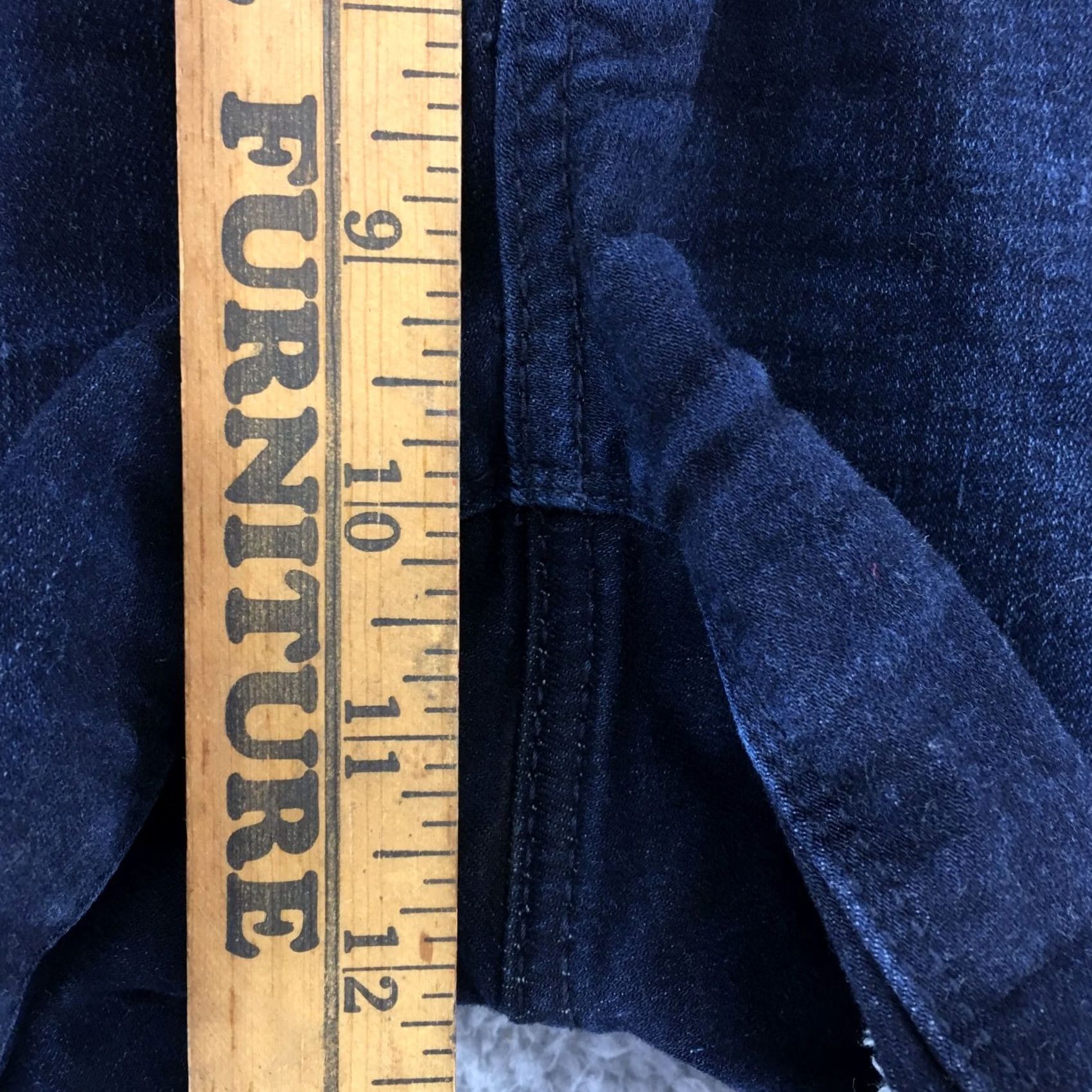 American Eagle Outfitters American Eagle Outfitters Cut Off Shorts Womens 4 Blue Denim Dark Wash Stretch Short Regular Womens 4 Blue Denim Dark Wash Stretch Size 27" / US 4 / IT 40 - 6 Thumbnail