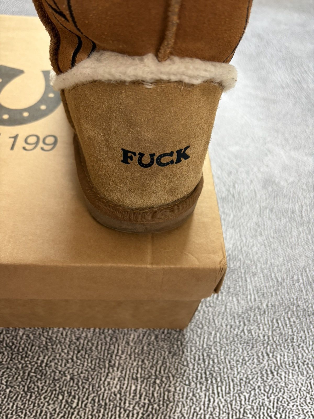 1199 1199 Bazo Og 2024 Uggs Chestnut V1 Size US 11 / EU 44 - 5 Thumbnail