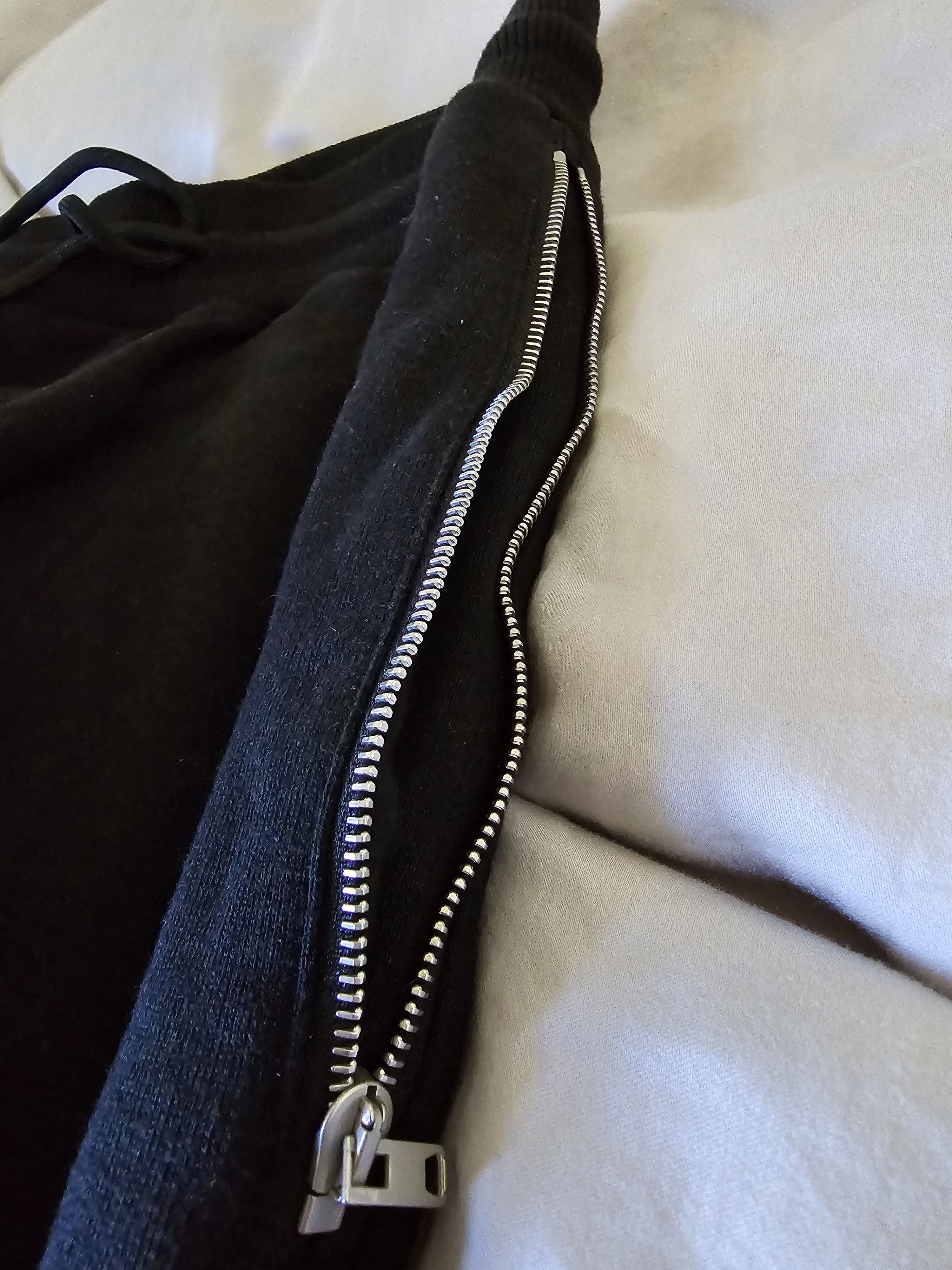 1017 ALYX 9SM 1017 ALYX 9SM sweatpants xs Size US 30 / EU 46 - 4 Thumbnail