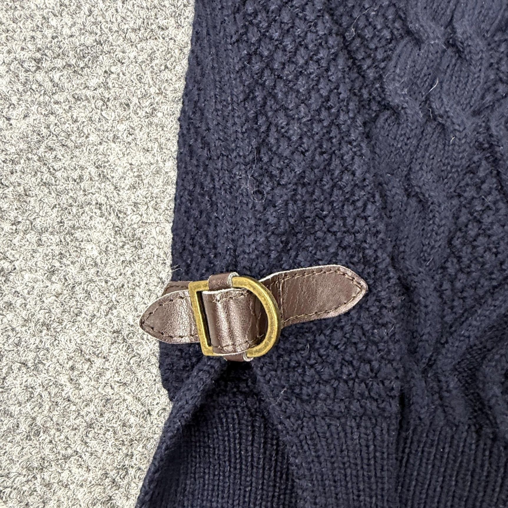 Vintage VINTAGE Blarney Sweater Poncho Womens One Size Navy Merino Wool Cable Cowl Neck Capes Buckle 90s Womens Size ONE SIZE - 5 Thumbnail
