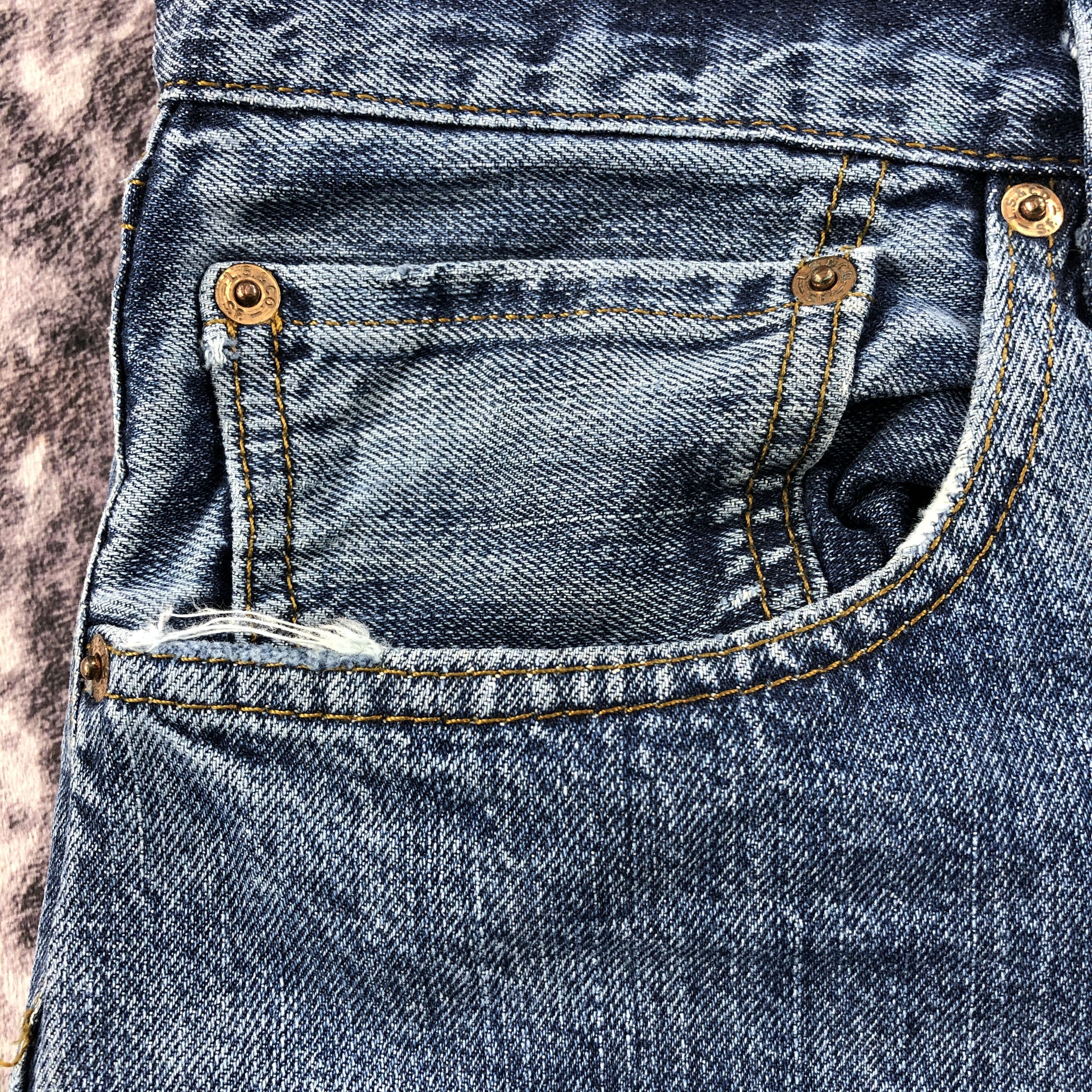 Levi's × Vintage 90s Vintage Blue Wash Levis 501 Jeans-JM2219 Size US 37 - 14 Thumbnail