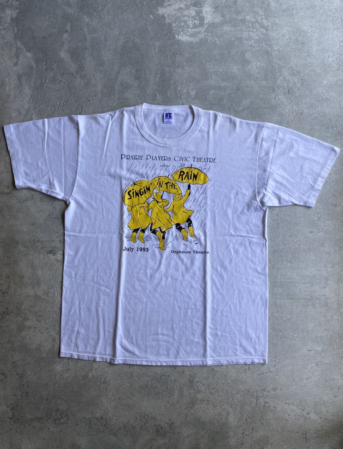 Russell Athletic Vintage 1993 “Singin’ in the Rain” Musical Theatre Tee Size US XL / EU 56 / 4 - 1 Thumbnail