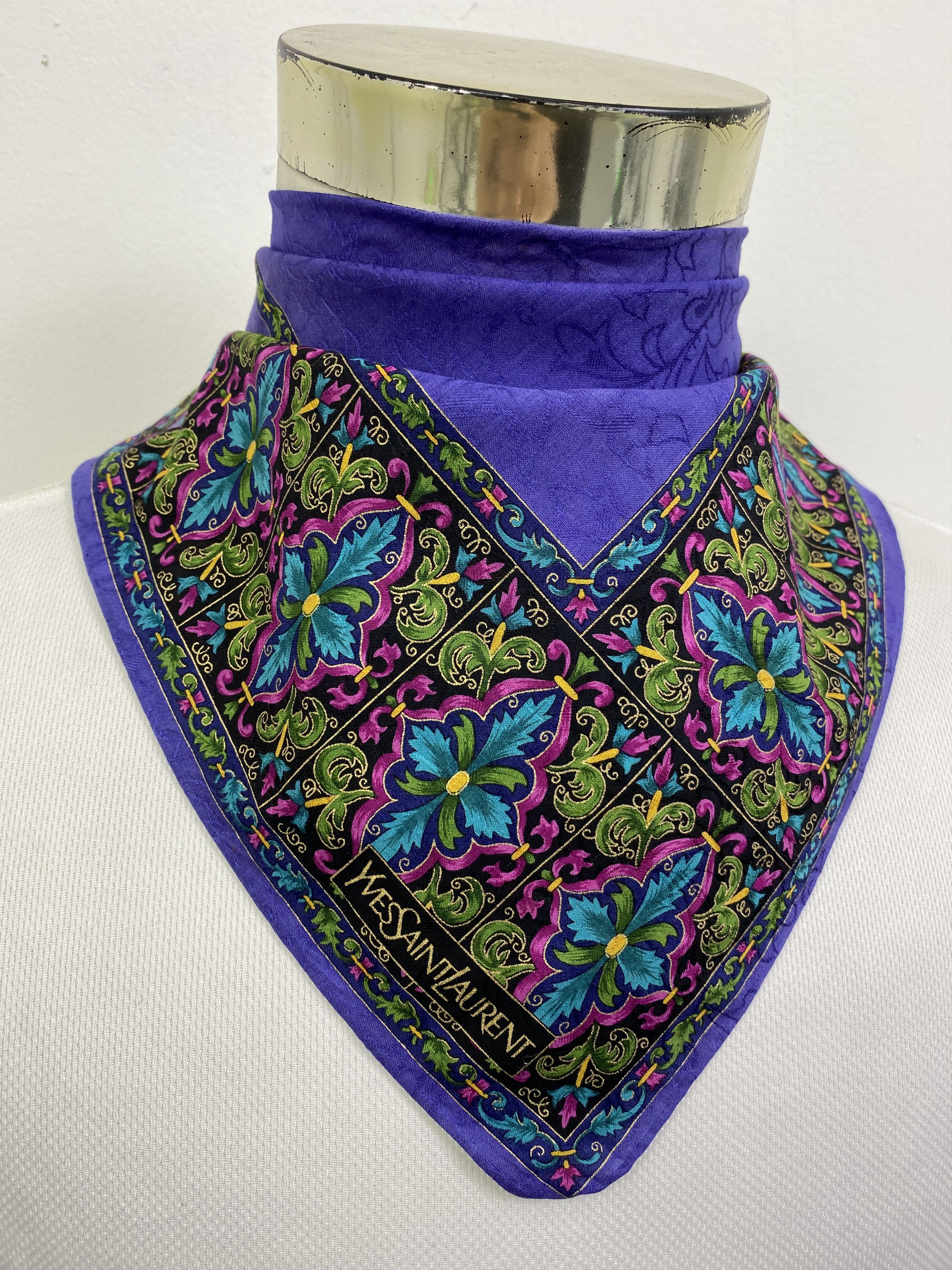 Yves Saint Laurent Yves Saint Laurent Handkerchief / Neckerchief KT0028 Size ONE SIZE - 2 Thumbnail
