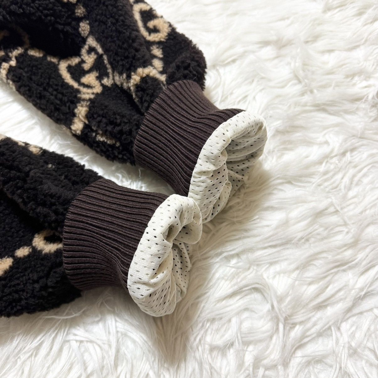 Gucci with tags. Gucci Jacquard GG Pattern Sherry Line Half-Zip Size US S / EU 44-46 / 1 - 13 Thumbnail