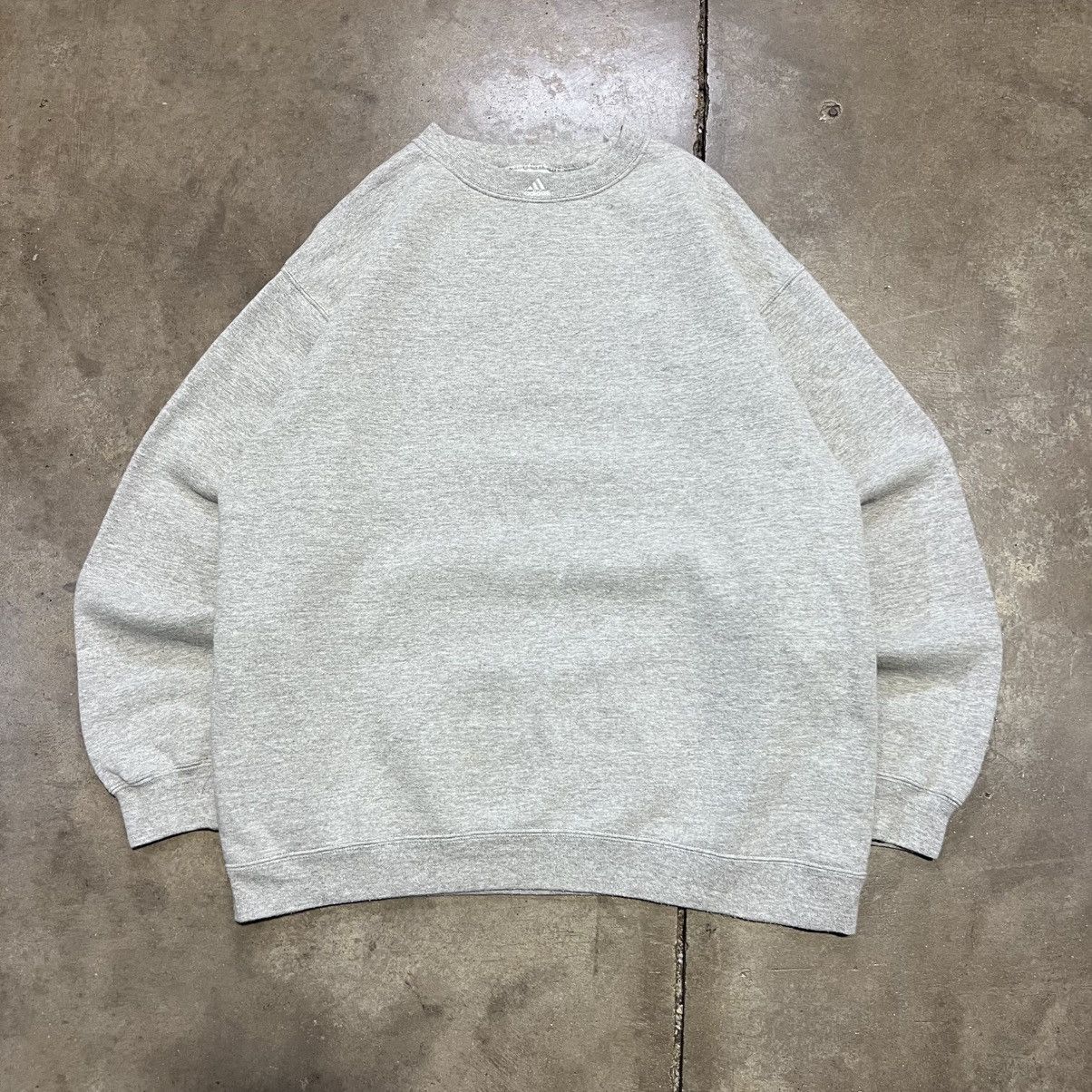 Adidas × Vintage Vintage Adidas Center Logo Team Tag Crewneck Sweatshirt Boxy Size US M / EU 48-50 / 2 - 1 Thumbnail