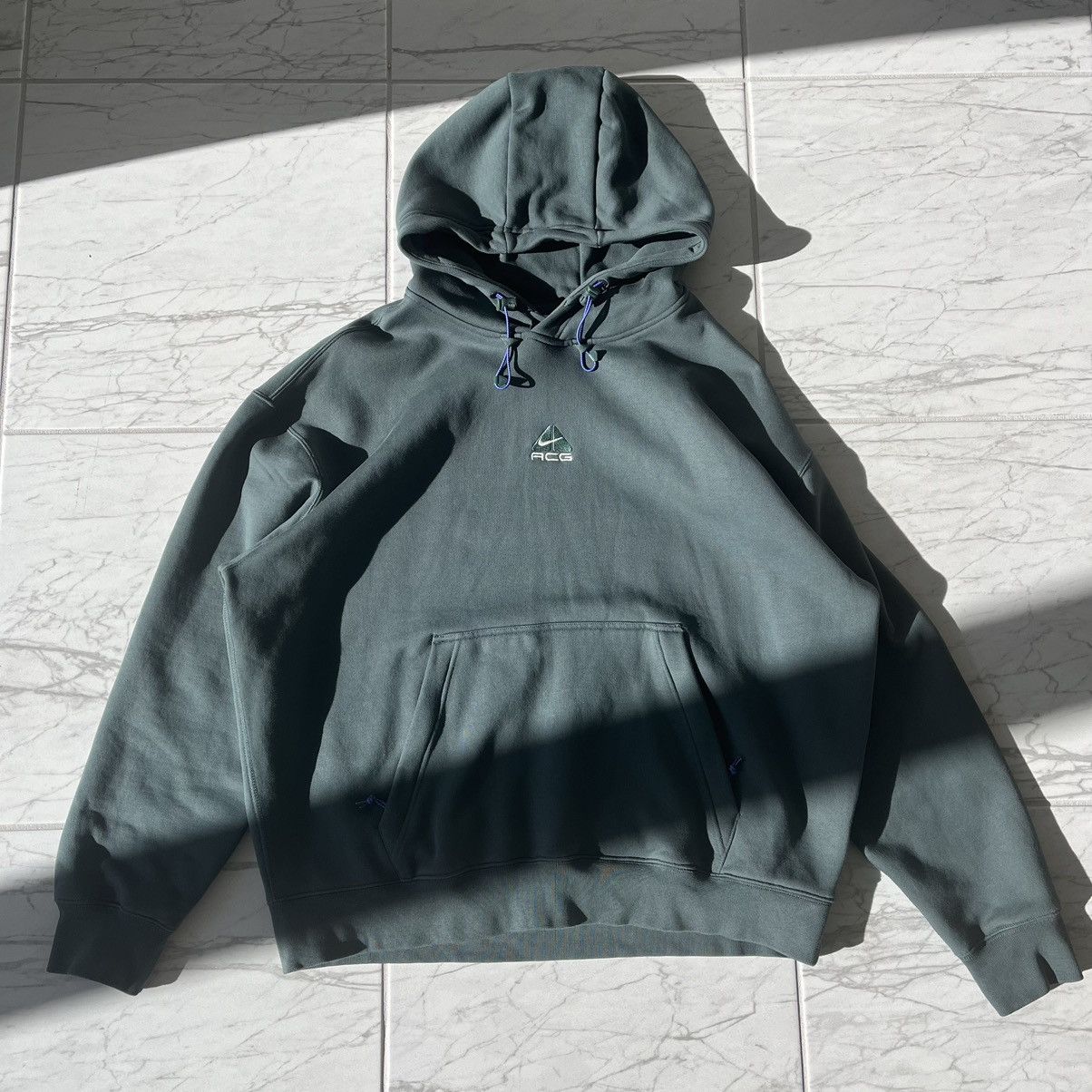 image of Nike Acg Center Check Logo Hoodie Therma Fit in Forest Green, Men's (Size XL)