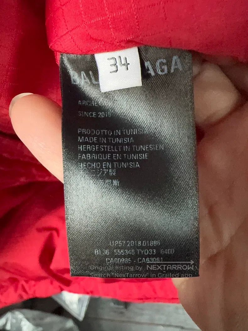 Balenciaga Balenciaga Red Back Neck Embroidered Letter Logo Hooded Br Size XXS / US 00 / IT 34 - 4 Thumbnail