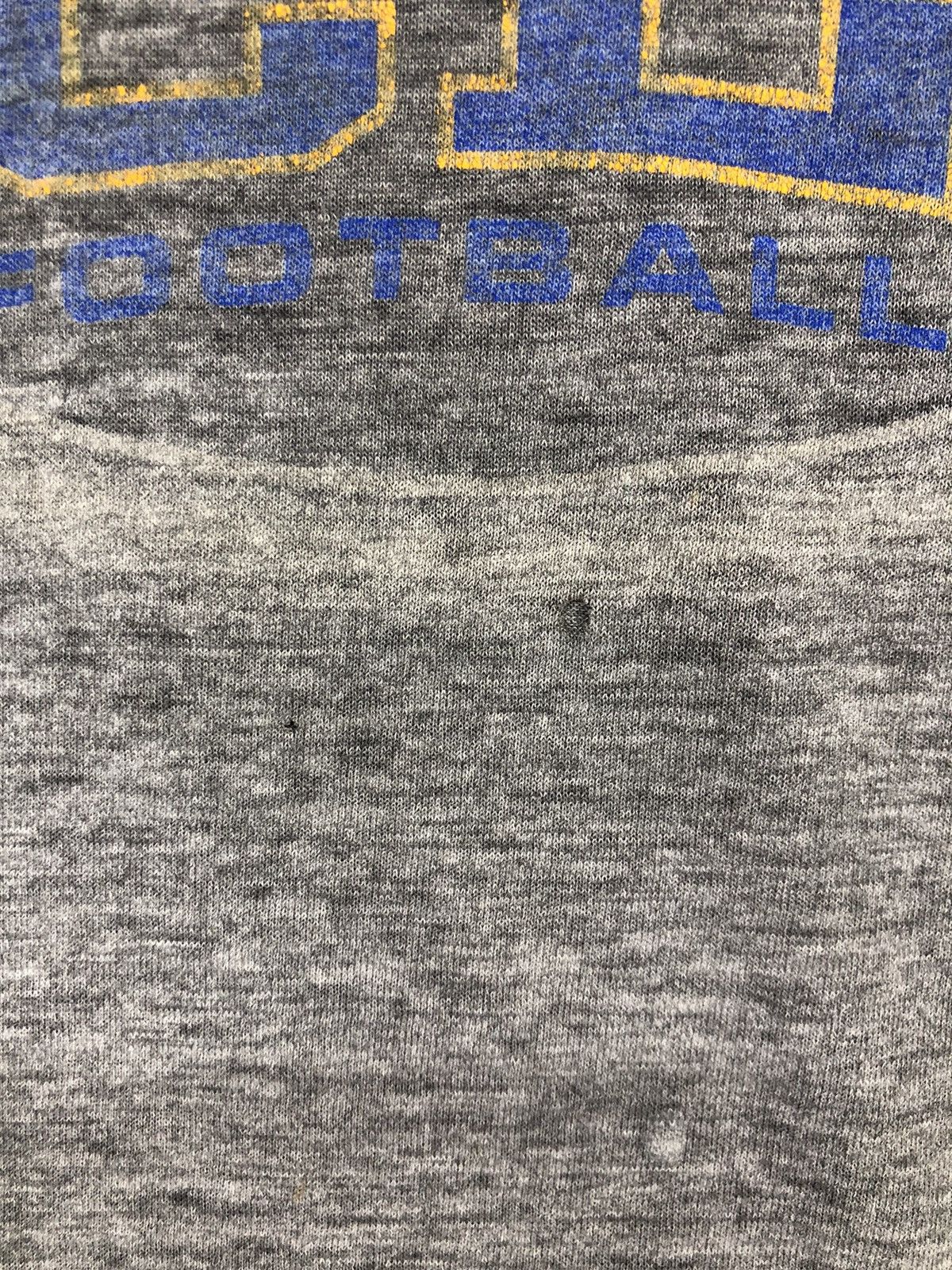 Vintage Vintage UCLA FOOTBALL Distressed Thrashed Tshirt Size US XL / EU 56 / 4 - 11 Thumbnail