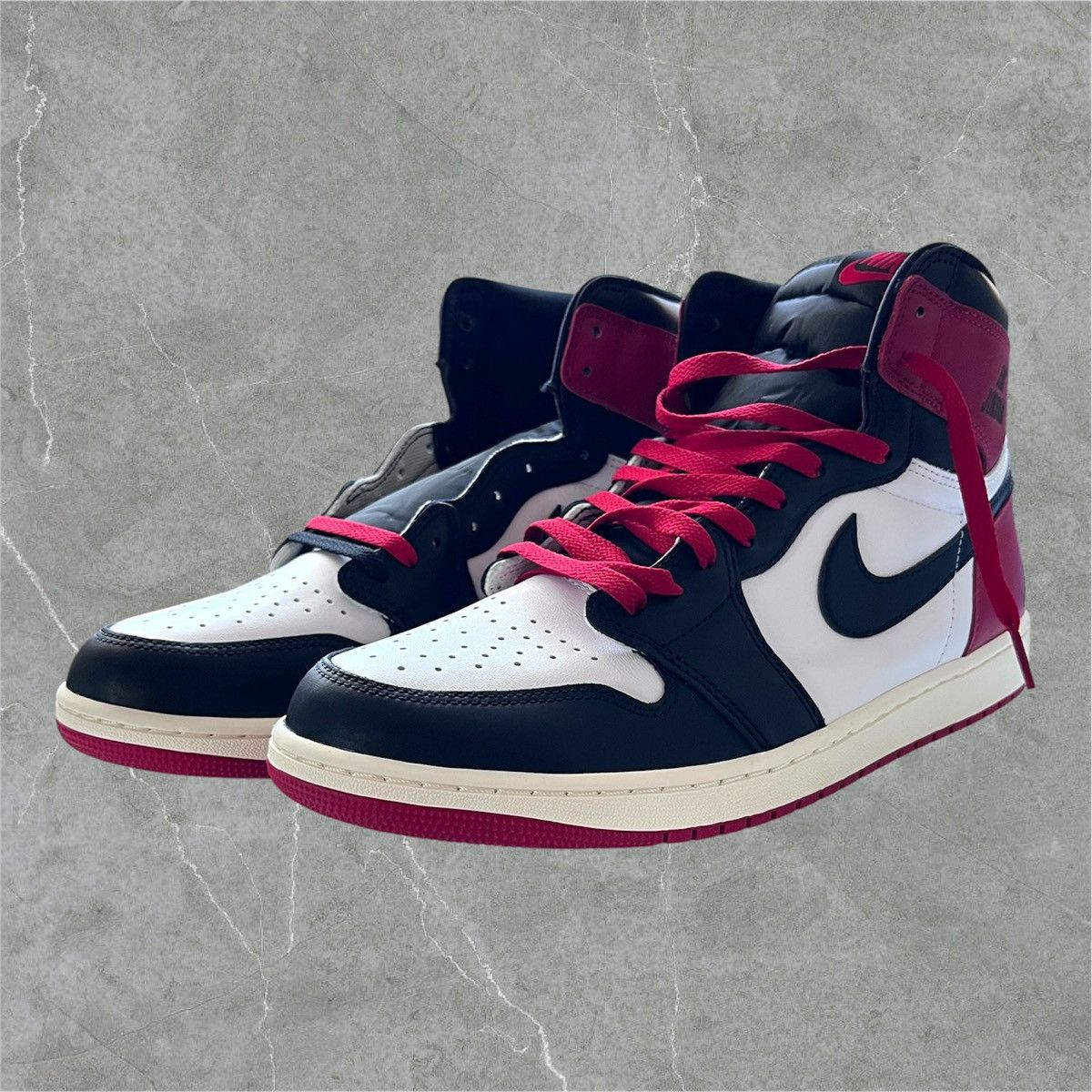 Jordan Brand Air Jordan Retro High OG Black Toe Size US 13 / EU 46 - 1 Thumbnail