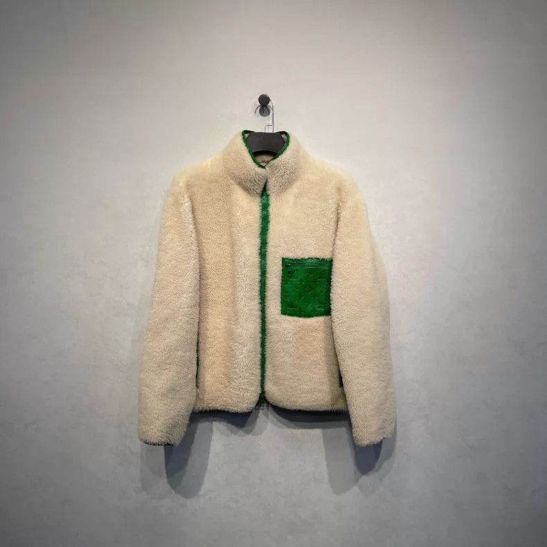 Louis Vuitton Louis Vuitton White and green color-matching fur one-piece Size US S / EU 44-46 / 1 - 1 Thumbnail