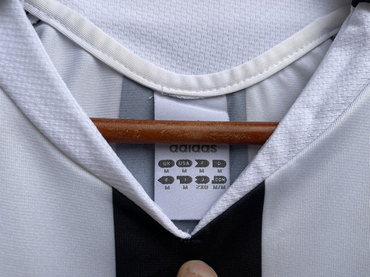 Adidas Newcastle United 2005 home football shirt Jersey adidas OWEN Size US S / EU 44-46 / 1 - 6 Thumbnail
