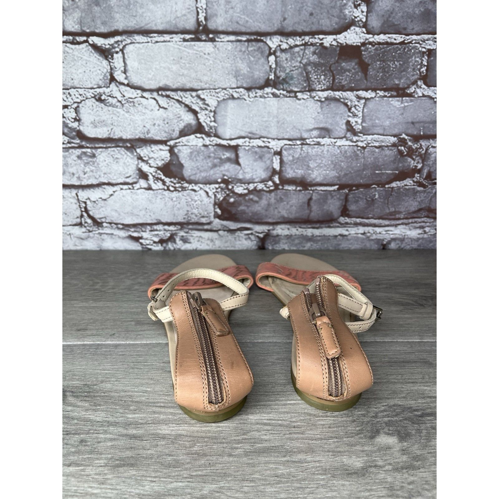 Cole Haan Cole Haan Salmon Pink Leather Back Zip Flat Strap Sandals Wo Size US 6.5 / IT 36.5 - 5 Thumbnail