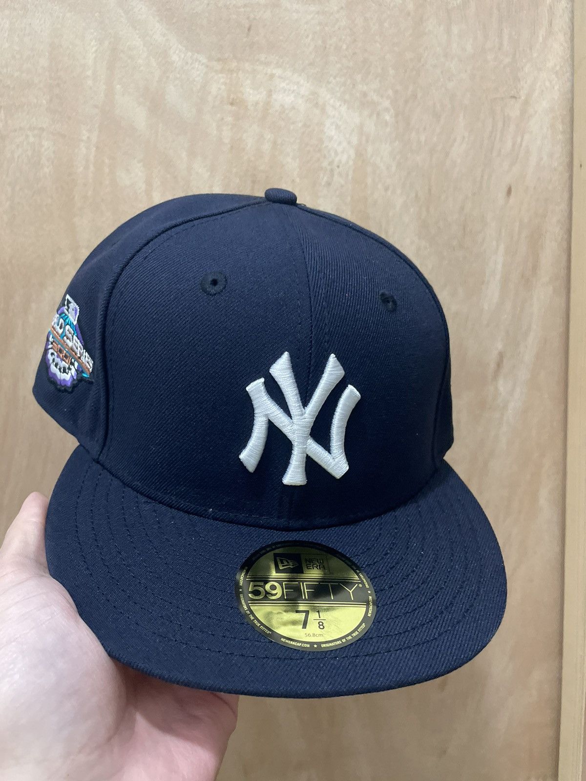 Hat club exclusive New York 2001 World Series pink uv7 1/8
