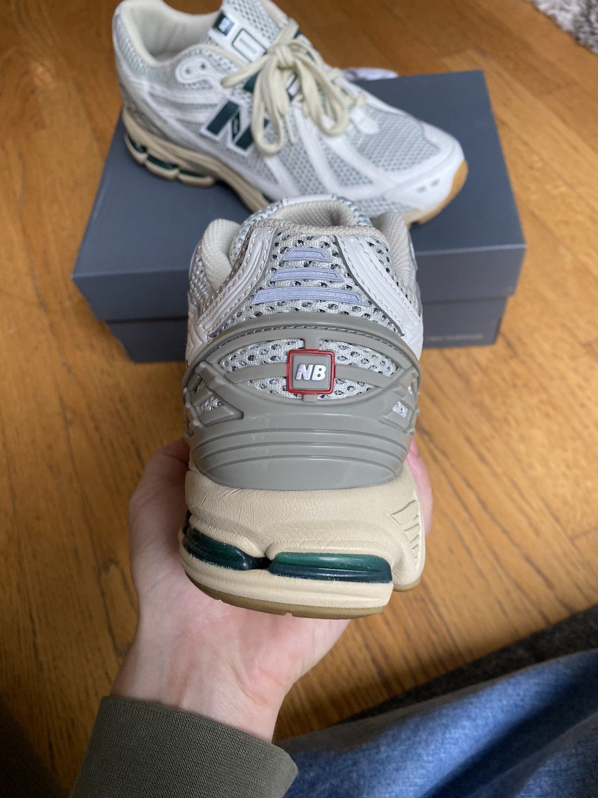 New Balance New Balance 1906R ‘White/Green’ US10 Size US 10 / EU 43 - 19 Thumbnail