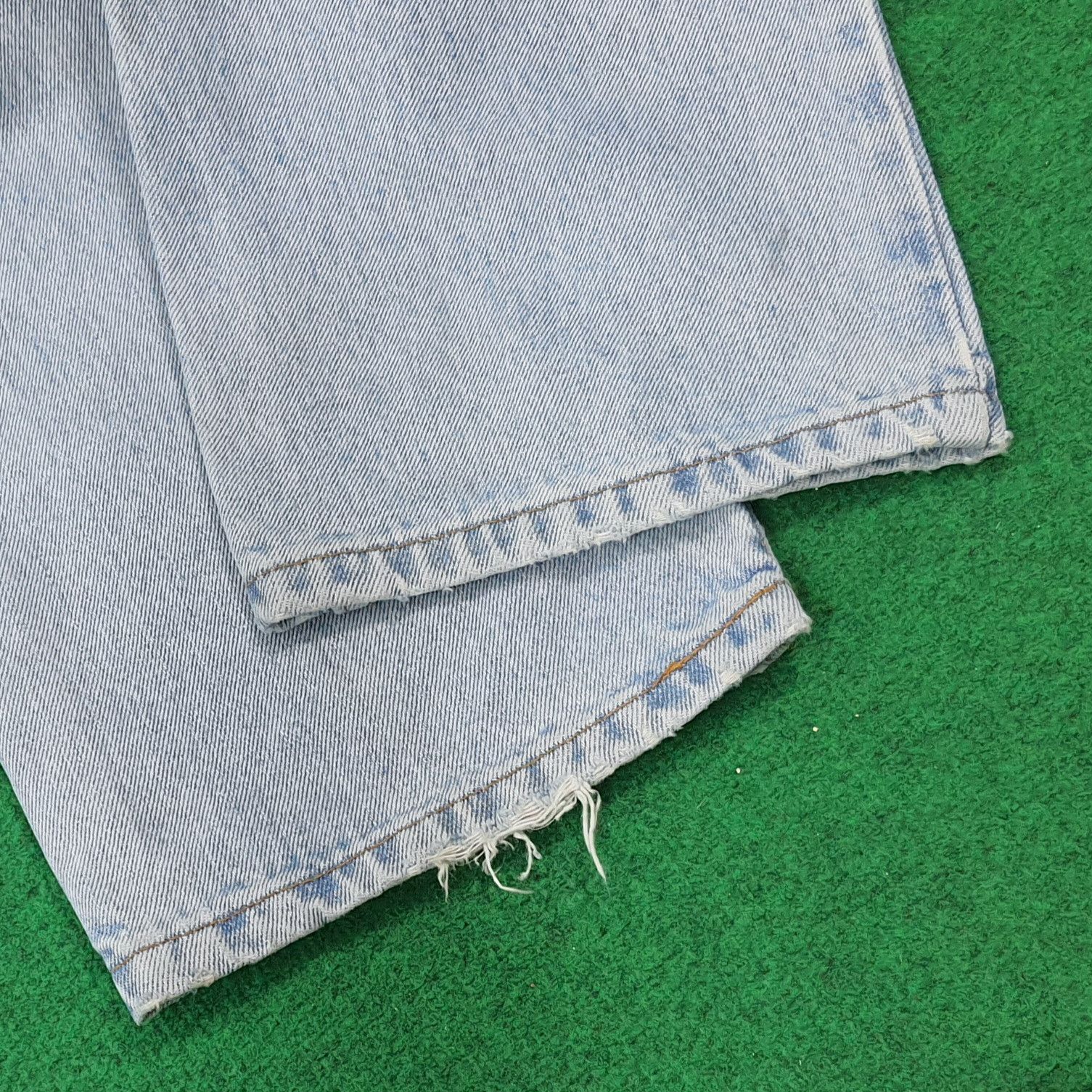 Levi's Vintage Levi's 505 Distressed Jeans C272N28 Size US 32 / EU 48 - 8 Thumbnail