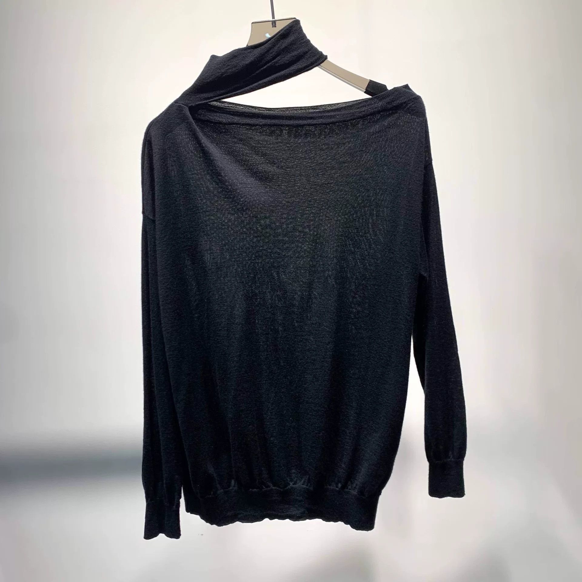 Valentino valentino new knit long sleeve top Size US S / EU 44-46 / 1 - 1 Thumbnail