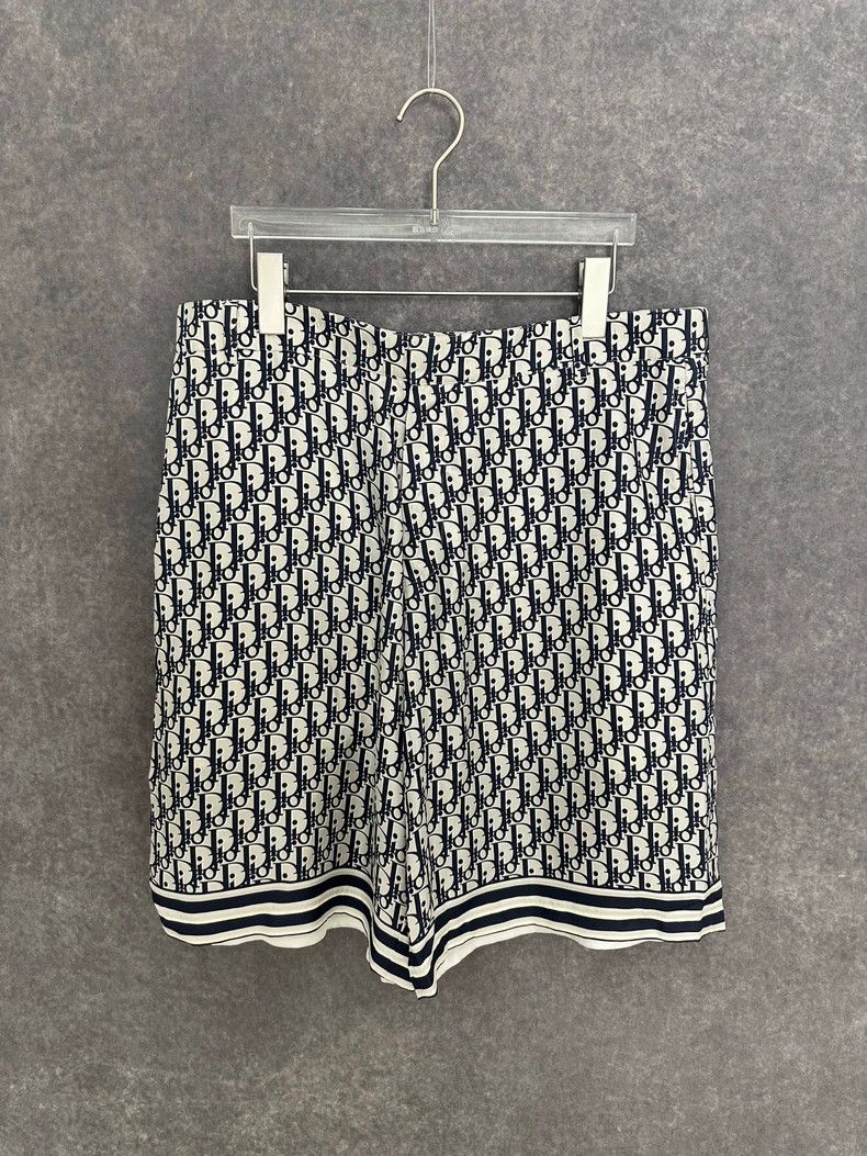 Dior Dior Silk-printed shorts Size US 36 / EU 52 - 2 Thumbnail