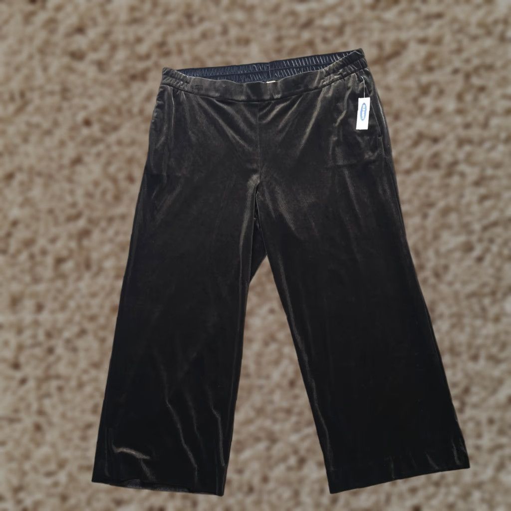 Old Navy Old Navy Pants Womens XL Black Velour Wide-Leg Cropped Pull On Holiday Casual Size 40" / US 18 - 1 Thumbnail