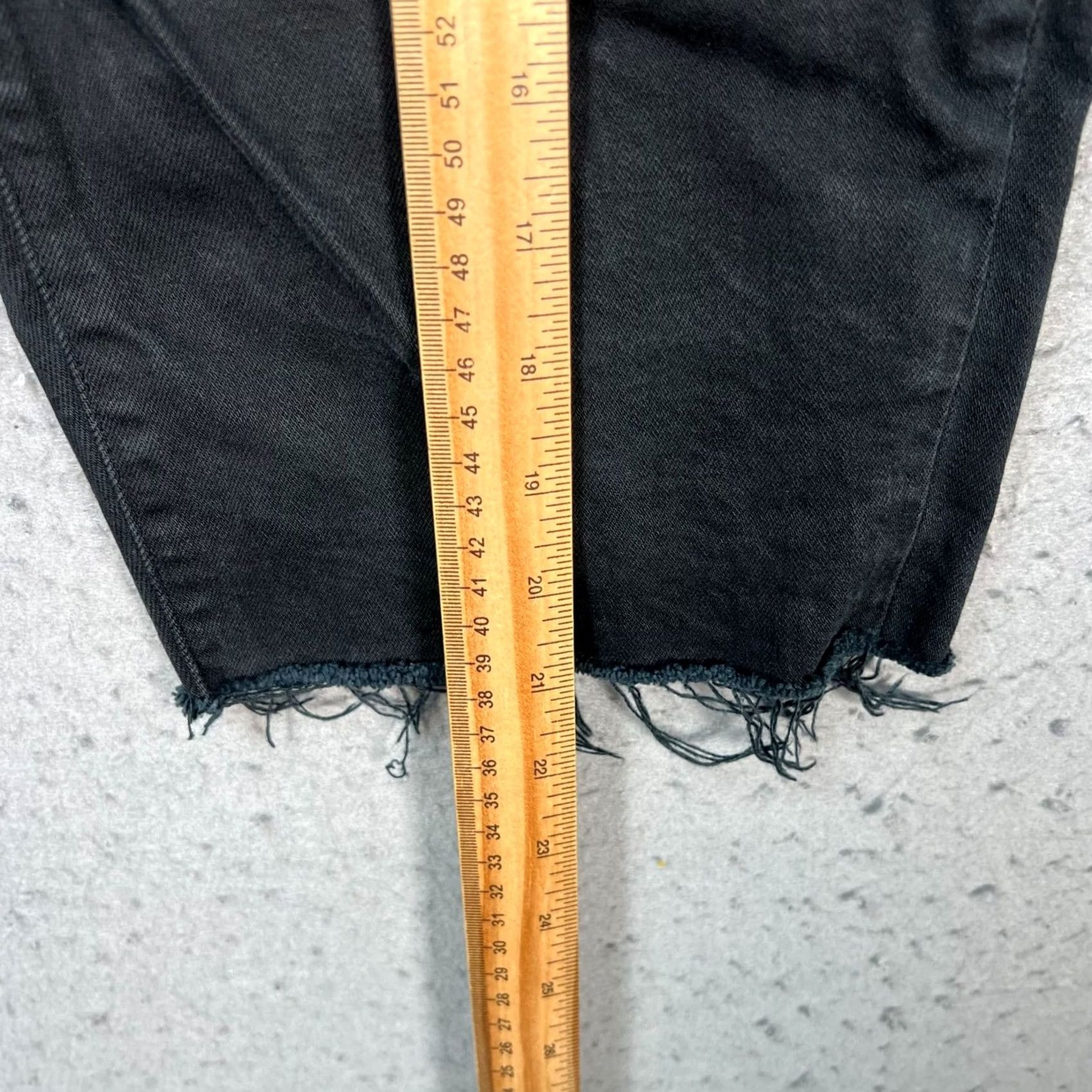Frame Frame Le Vintage Bermuda Shorts Size 27 Black Mid-Rise Frayed Hem Cotton Blend Size 27" / US 4 / IT 40 - 7 Thumbnail