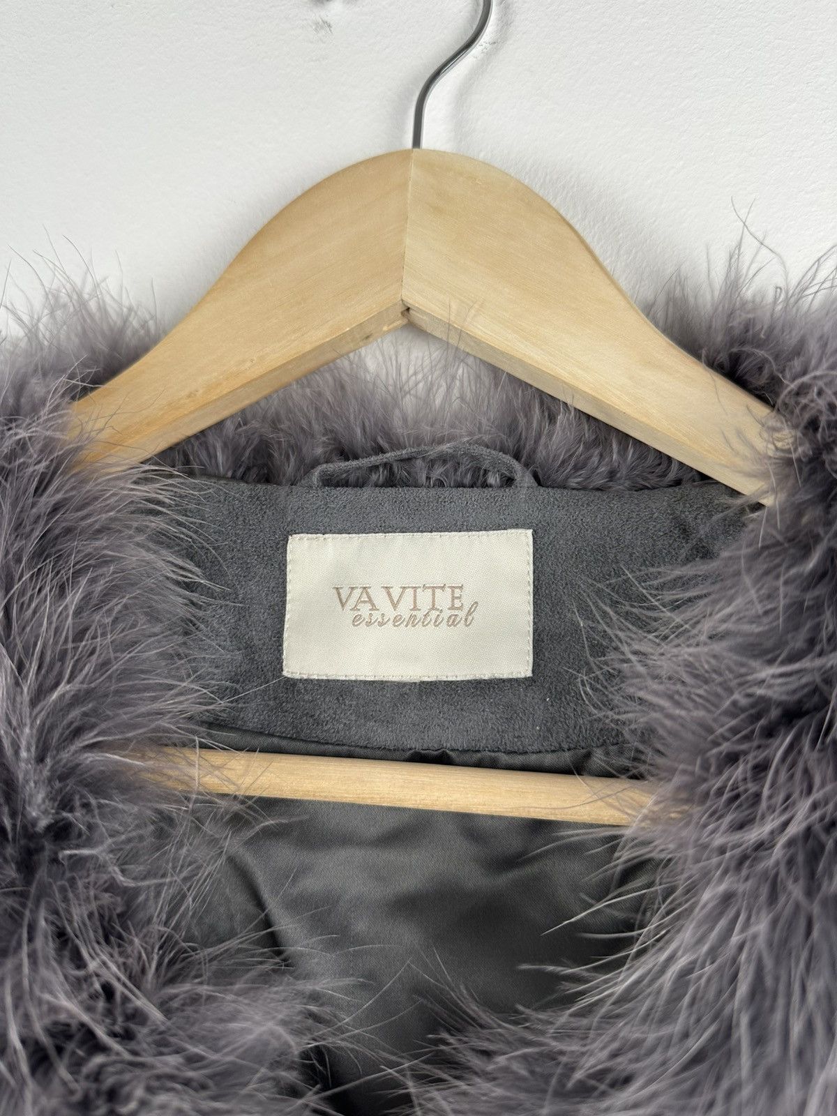 Vintage Vavite Vest made of Ostrich feathers very rare Size S / US 4 / IT 40 - 4 Thumbnail