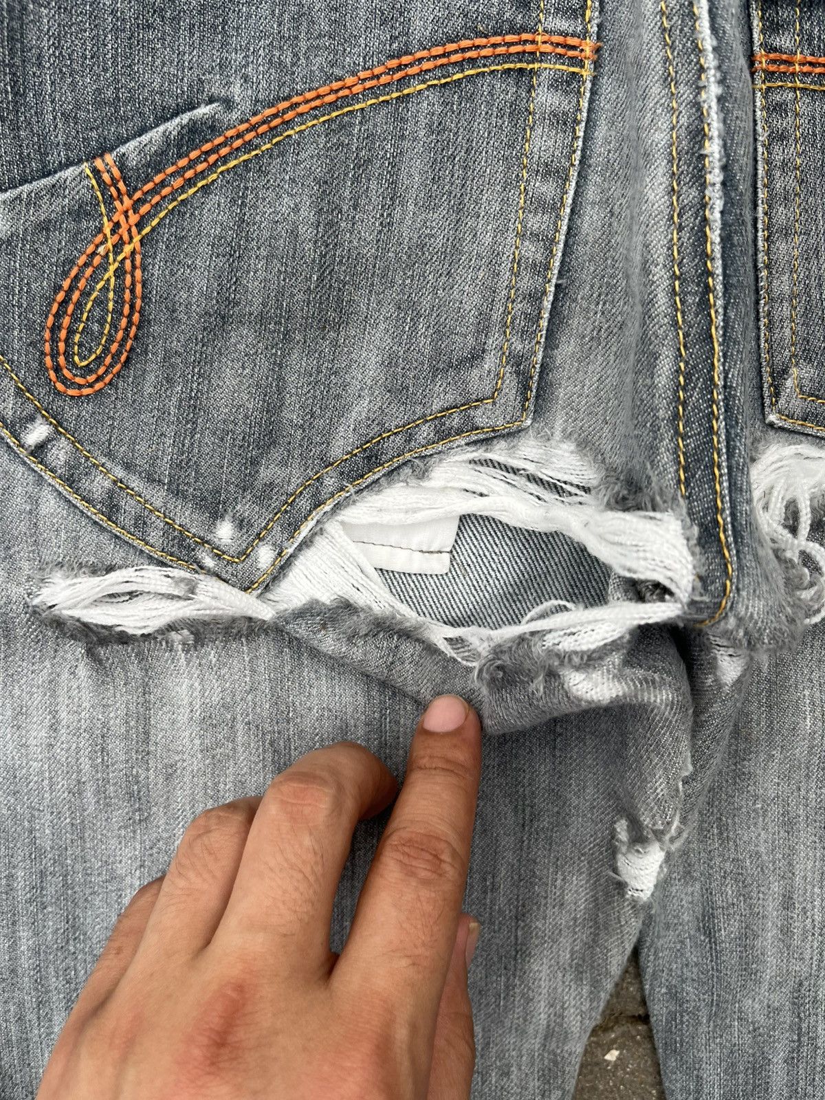 Japanese Brand Vintage Y2K Japanese Brand Distressed Bootcut Flare Jeans Size 27" / US 4 / IT 40 - 5 Thumbnail