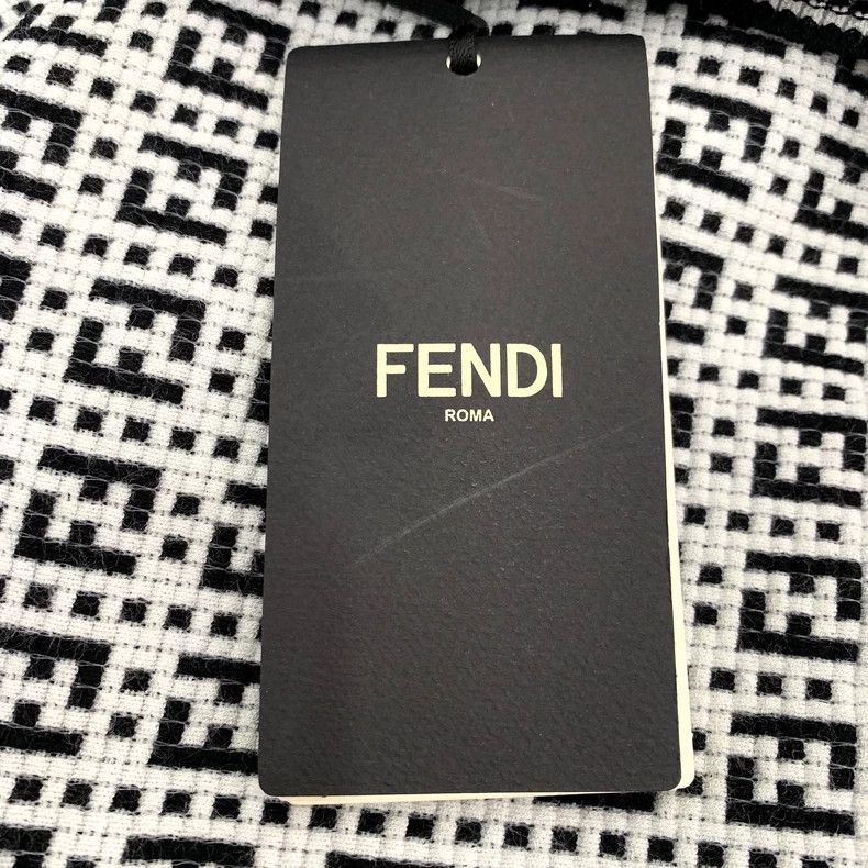 Fendi FENDI Black and White Monogram Printed Round Neck Short Sl Size XS / US 0-2 / IT 36-38 - 8 Thumbnail