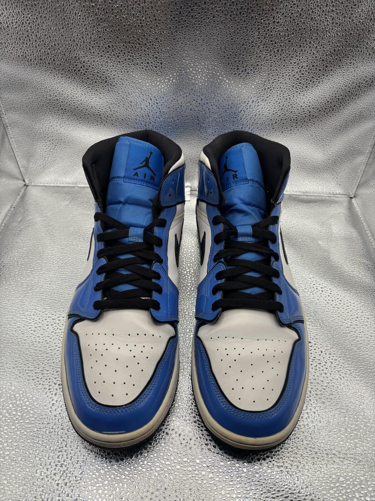 Jordan Brand Air Jordan 1 mid signal blue Size US 13 / EU 46 - 2 Thumbnail