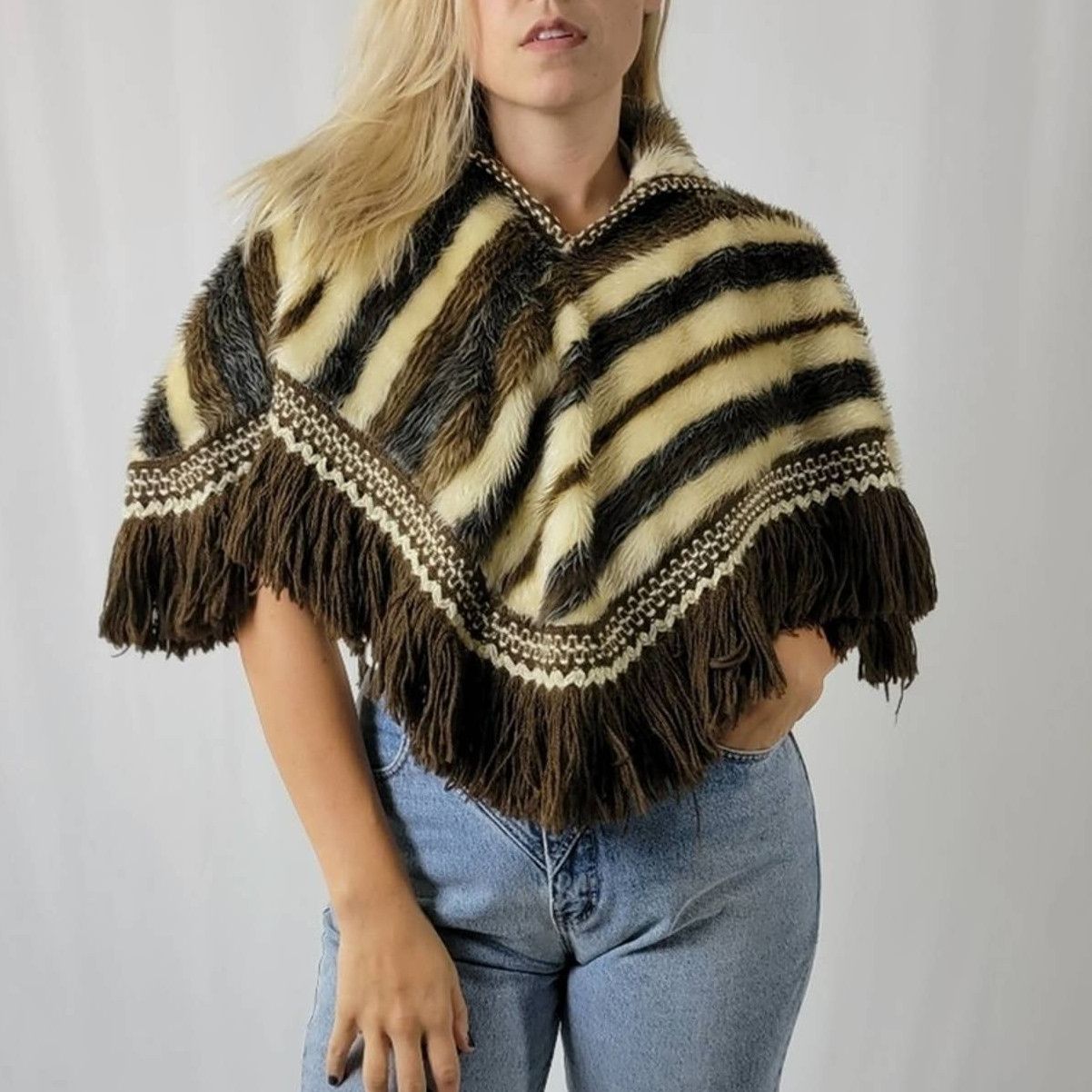 vintage-vtg-70s-western-fringe-poncho-bolero-fringe-collar-shawl