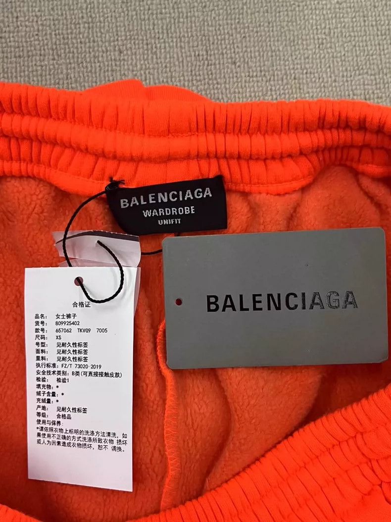 Balenciaga Balenciaga Solid logo graphic straight-leg casual shorts Size US 27 - 5 Thumbnail