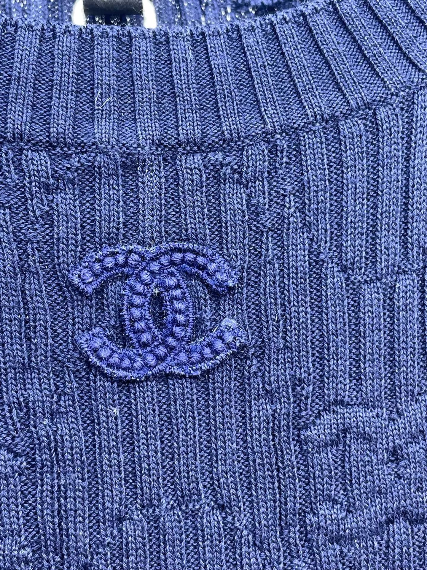 Chanel Chanel Women's Navy Blue Knit Jacquard Short-Sleeve Size S / US 4 / IT 40 - 3 Thumbnail