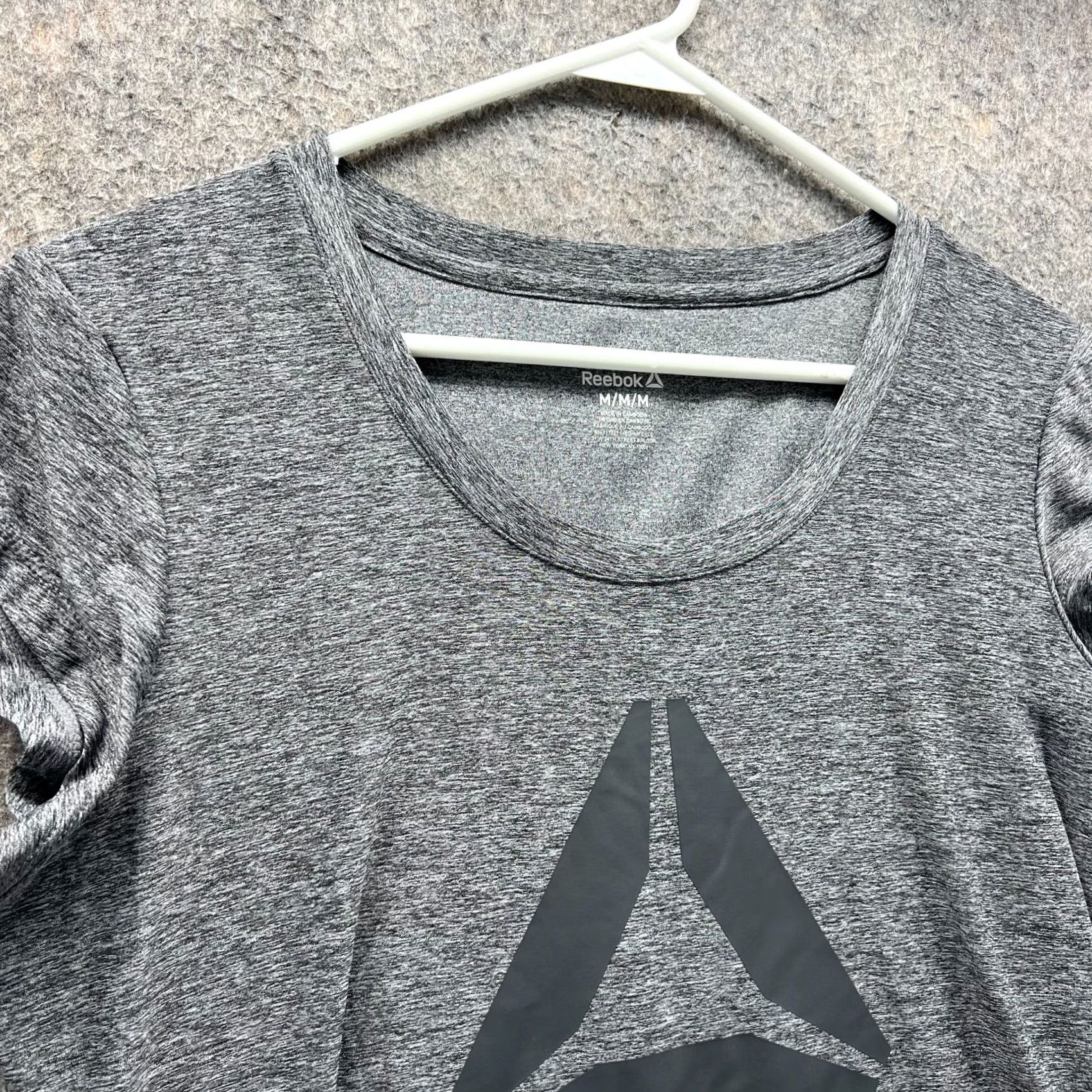Reebok Reebok Shirt Women Medium Heather Gray Athletic Round Neck Training T-Shirt Womens Mens? Size M / US 6-8 / IT 42-44 - 3 Thumbnail