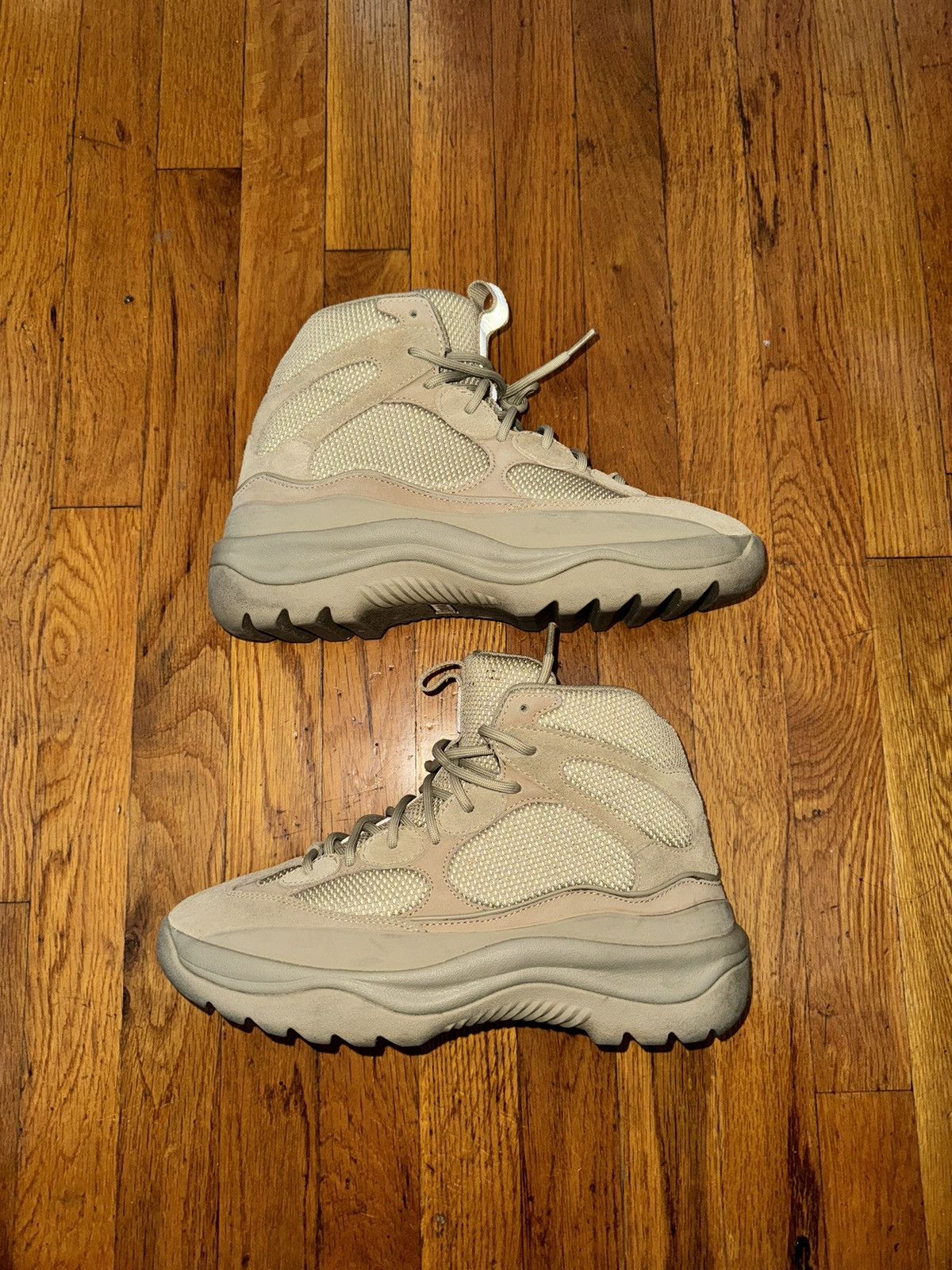 Yeezy desert boot store season 7 taupe