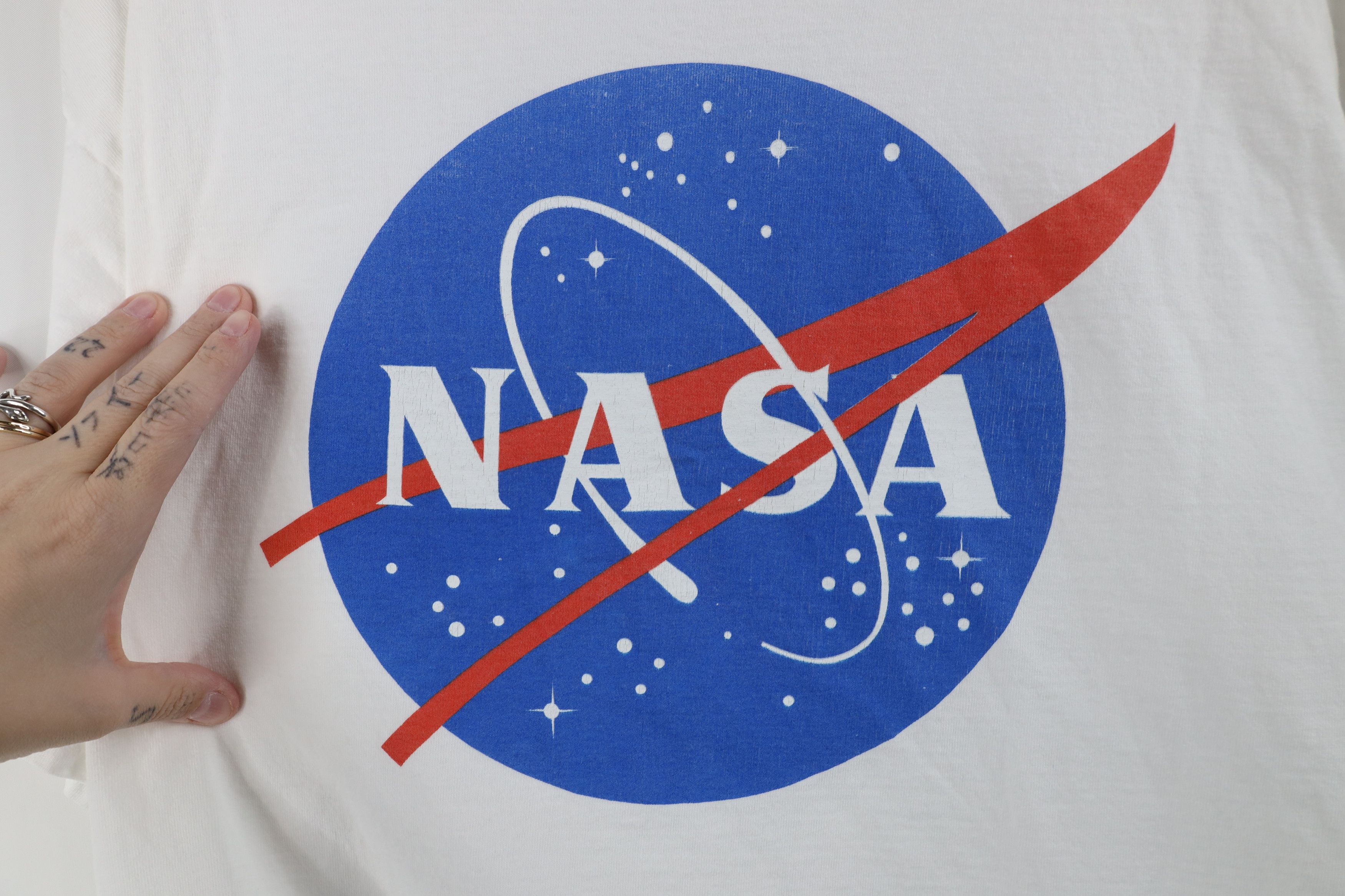 Vintage Vintage 90s Y2K NASA Space Short Sleeve T-Shirt White Cotton Size US XL / EU 56 / 4 - 4 Thumbnail