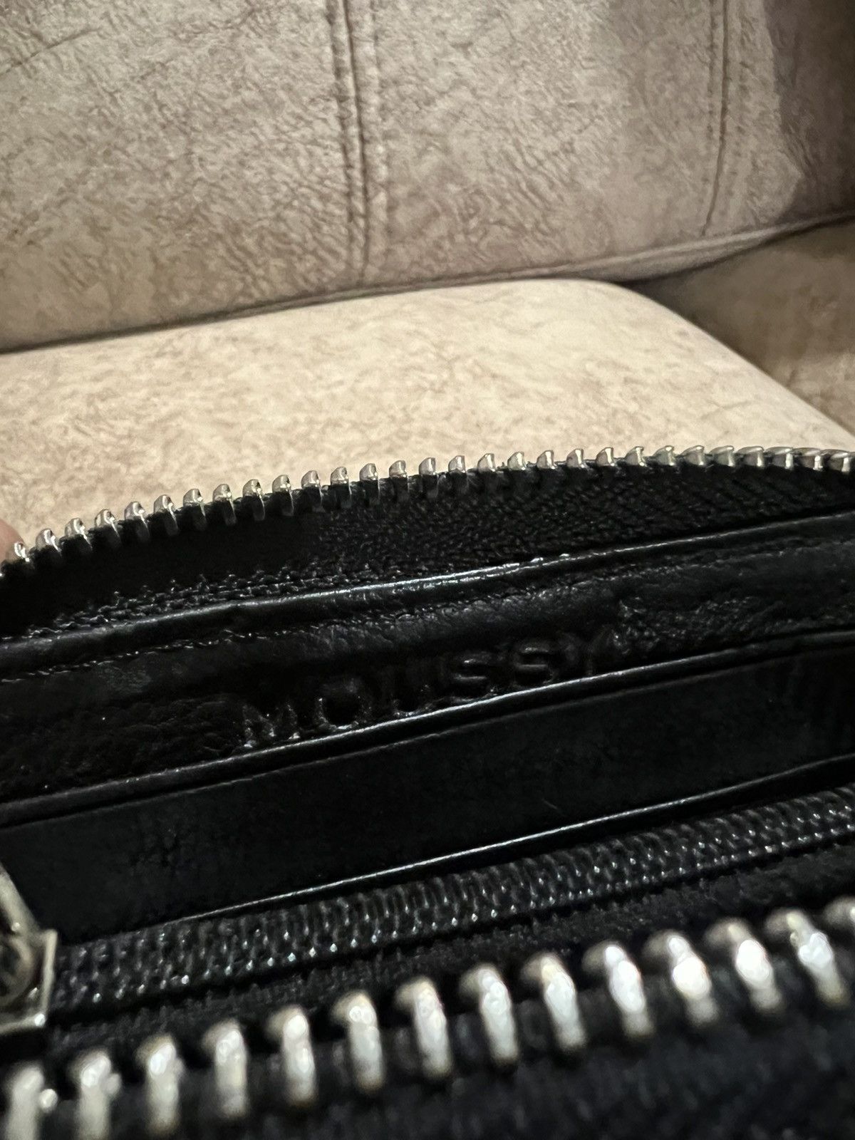 Comme des Garcons Genuine Leather Studded Star D Zipper Wallets Moussy 🇯🇵 Size ONE SIZE - 7 Thumbnail