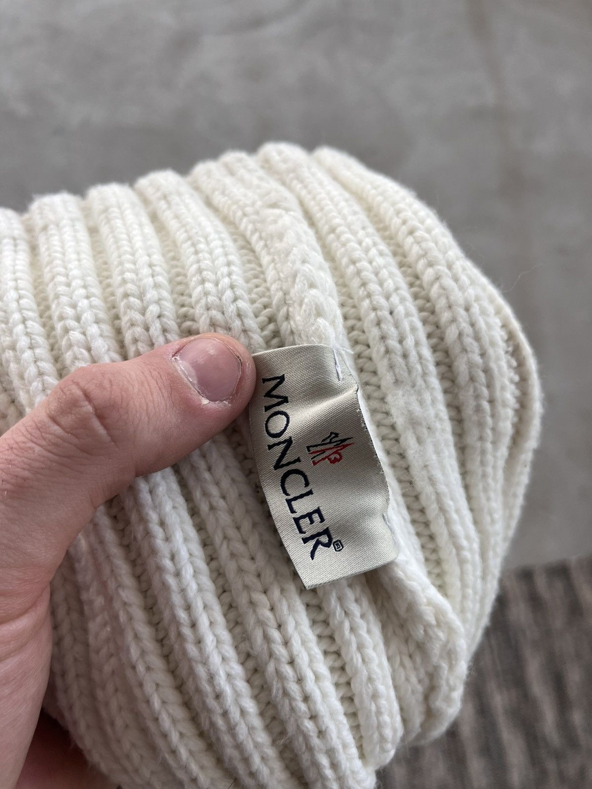 Moncler Vintage Moncler White Beanie Wool Pom Pom Hat Small Logo Y2K Size ONE SIZE - 7 Thumbnail